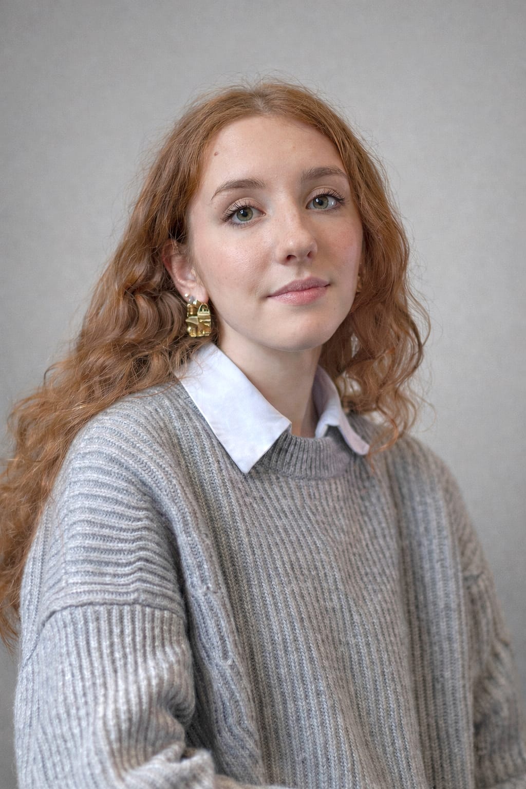Professional portrait of a Hollie Marnitz, Executive Assistant for a London property management and holiday lets agency. MX Lettings Property Managers London