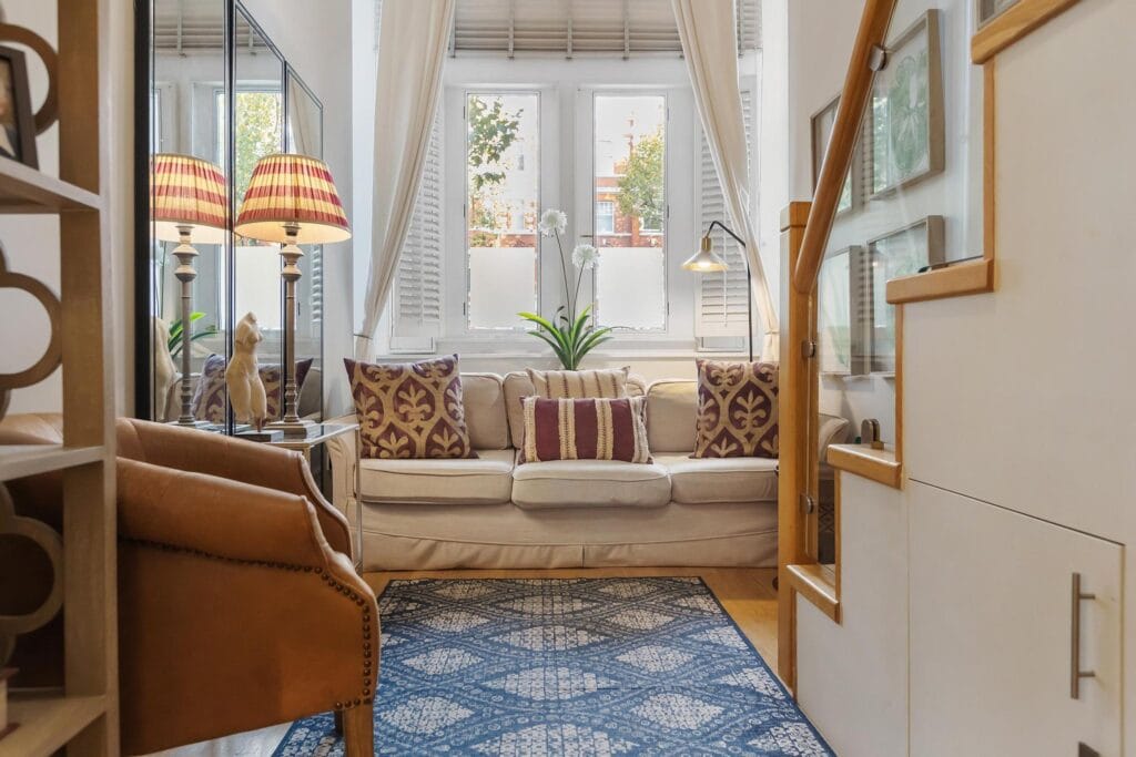Stylish living area in a London property, ideal for residential lettings and holiday lets agency services. MX Lettings Property Managers London