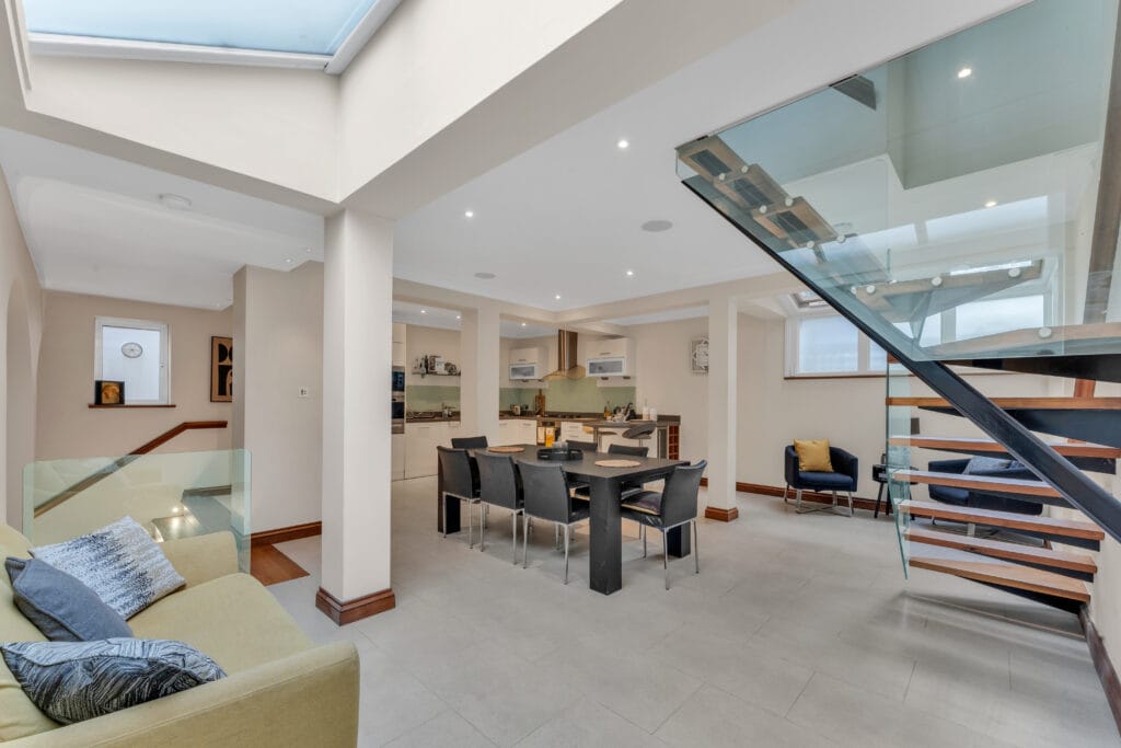 Modern open-plan living space in a London property, ideal for residential lettings and holiday lets agency. MX Lettings Property Managers London