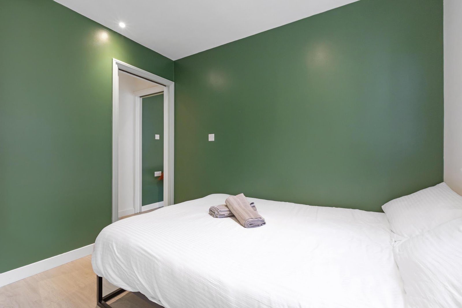 Adrian Mews, Earl’s Court