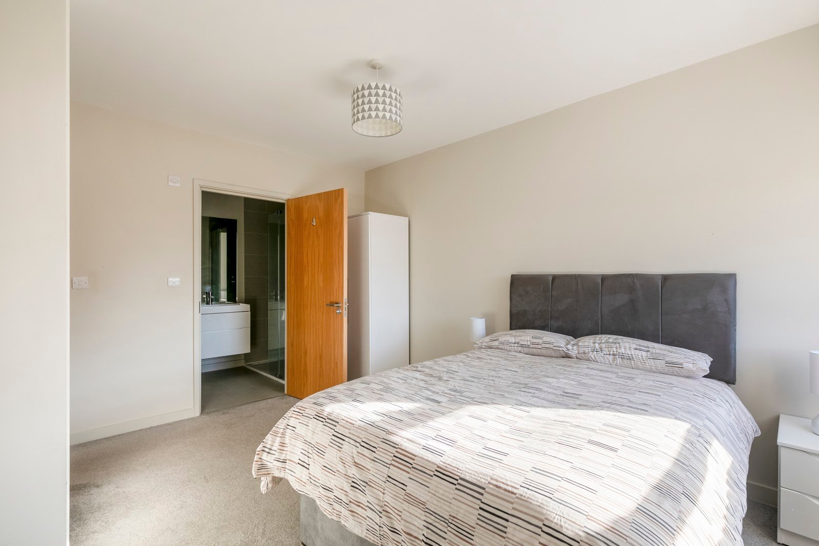 223 Clapham Road, Stockwell