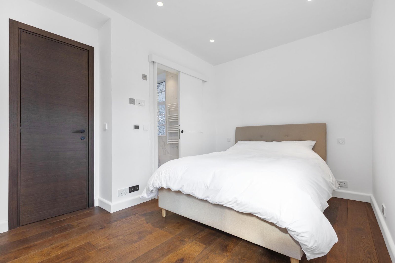Lowndes Square, Knightsbridge